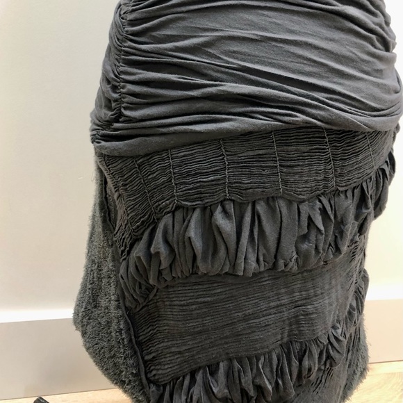 Yigal Azrouel New with Tags Grey Pencil Skirt on a Size 2. - Picture 6 of 15